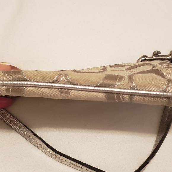 Coach Wristlet - Picture 6 of 7